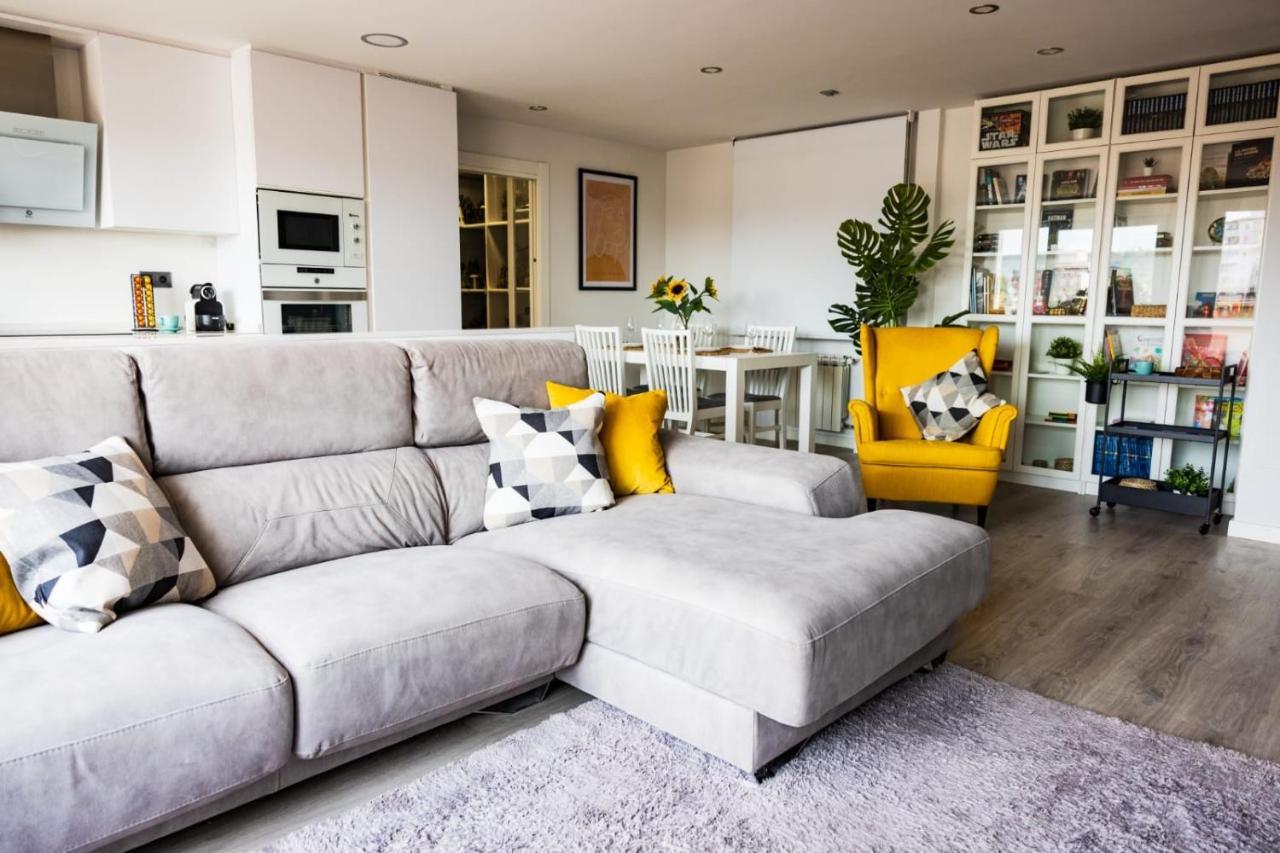 Apartmán Lujoso Atico Entre 2 Playas Con Garaje, Terraza, Vistas Y Wifi Gijón Exteriér fotografie
