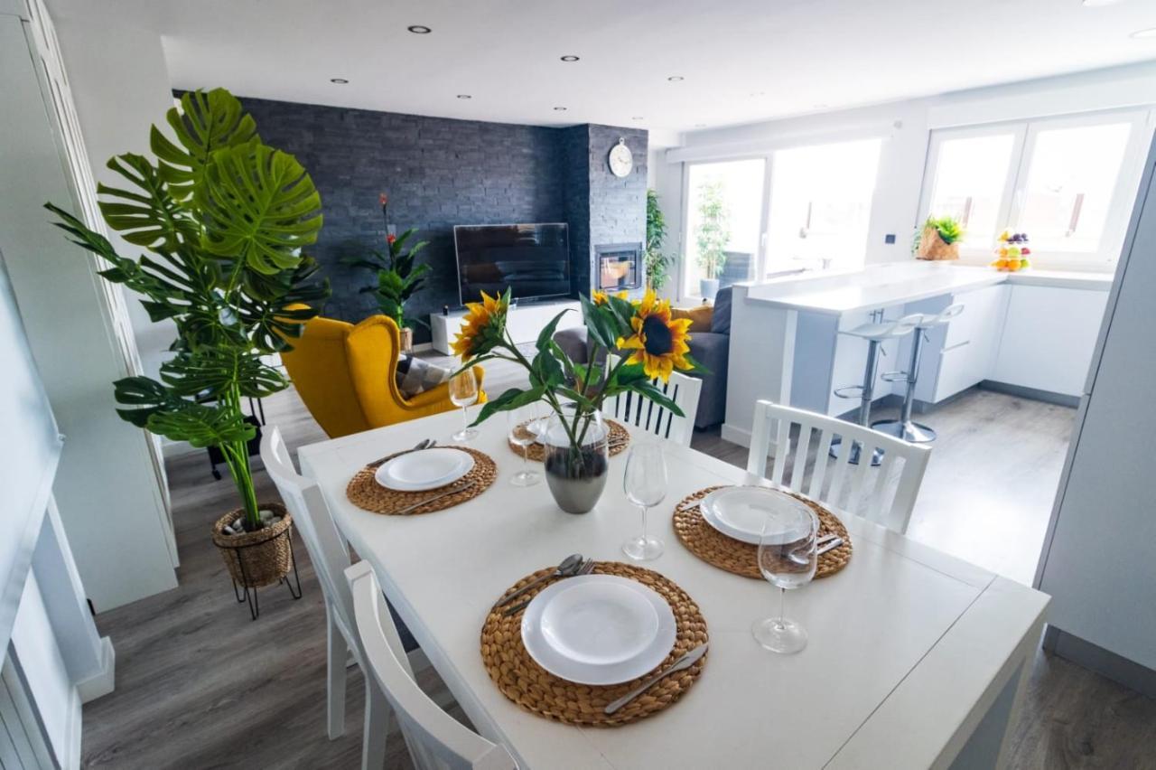 Apartmán Lujoso Atico Entre 2 Playas Con Garaje, Terraza, Vistas Y Wifi Gijón Exteriér fotografie