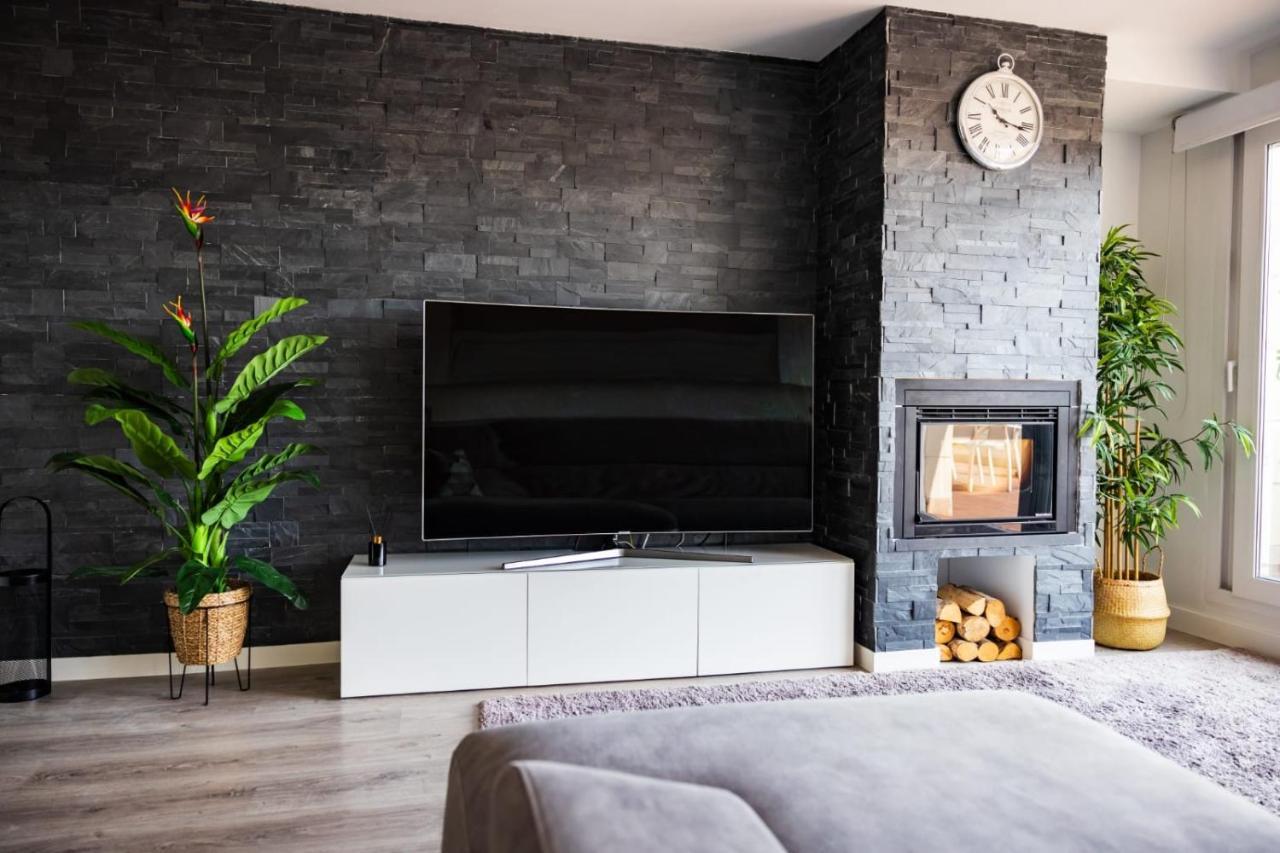 Apartmán Lujoso Atico Entre 2 Playas Con Garaje, Terraza, Vistas Y Wifi Gijón Exteriér fotografie